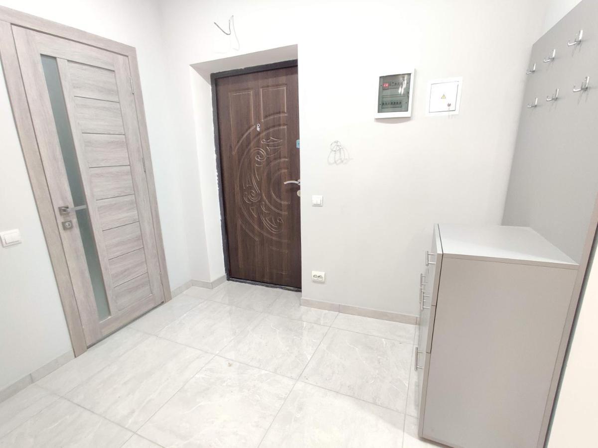 Oazis Apartments Чернивци Екстериор снимка