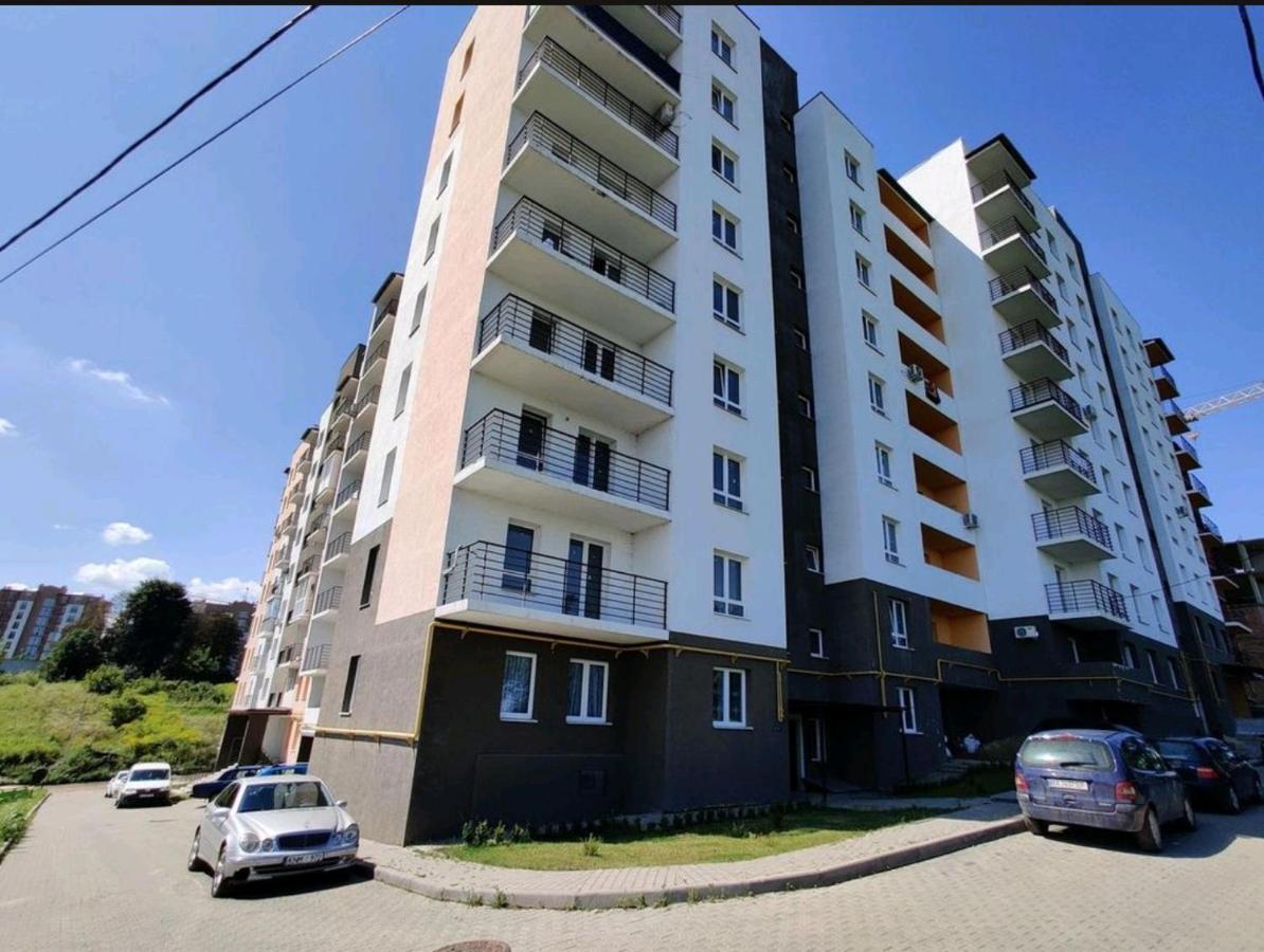 Oazis Apartments Чернивци Екстериор снимка